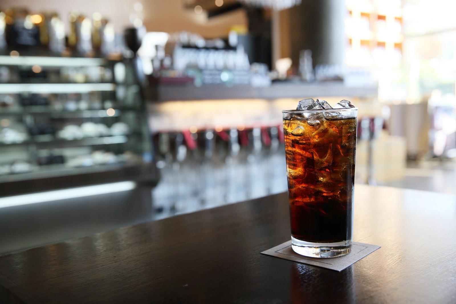 La coca cola zero sotto la lente: verità e miti sul suo impatto sul peso
