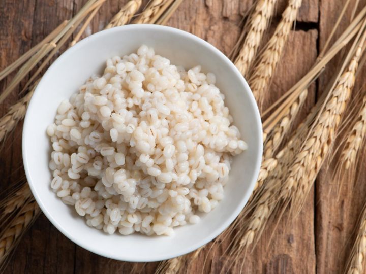 L’orzo fa ingrassare? Scopriamo insieme miti e verità sulla dieta con questo cereale