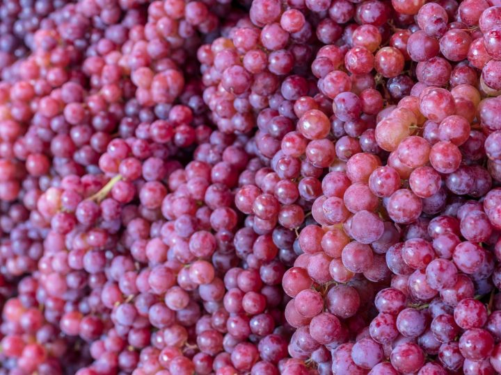 L’uva fa ingrassare? Svelato l’impatto del frutto sul tuo peso corporeo
