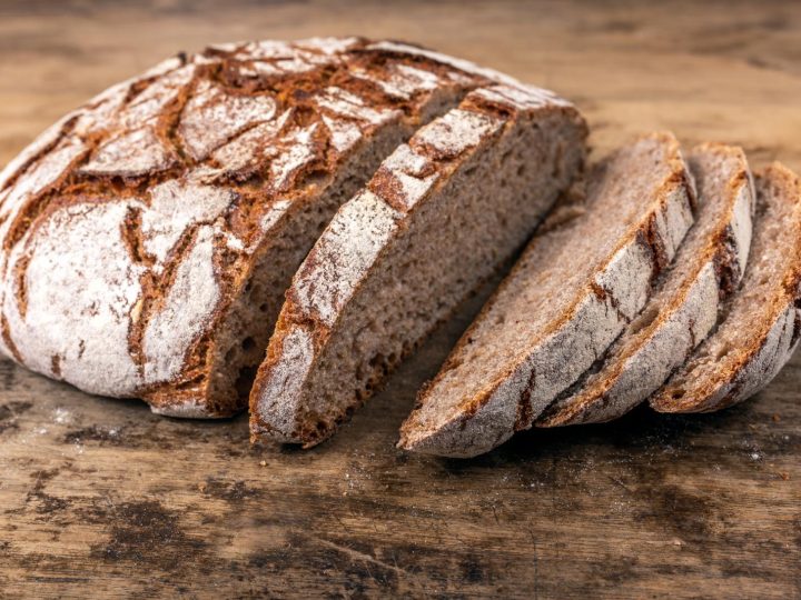 Pane di segale fa ingrassare? Sfatiamo i miti e scopriamo la verità sulla dieta