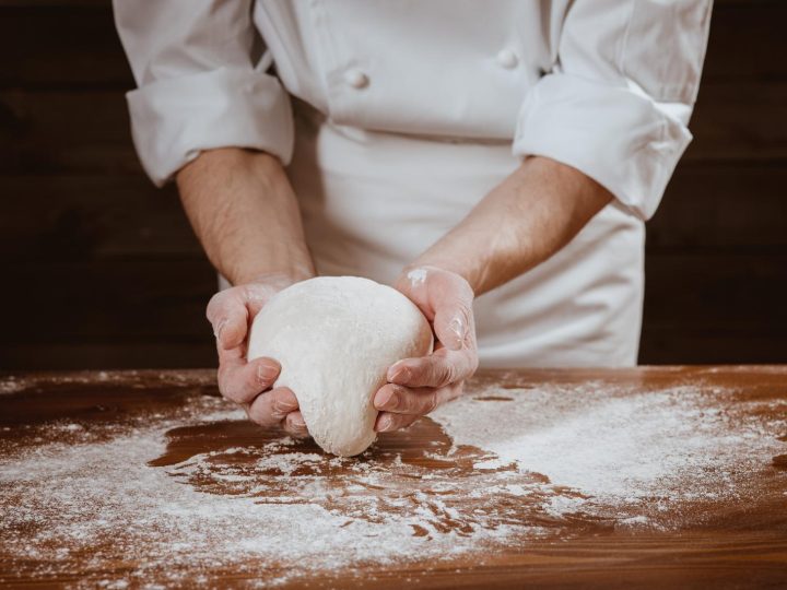 La magia delle mani in farina: il viaggio professionale del pizzaiolo