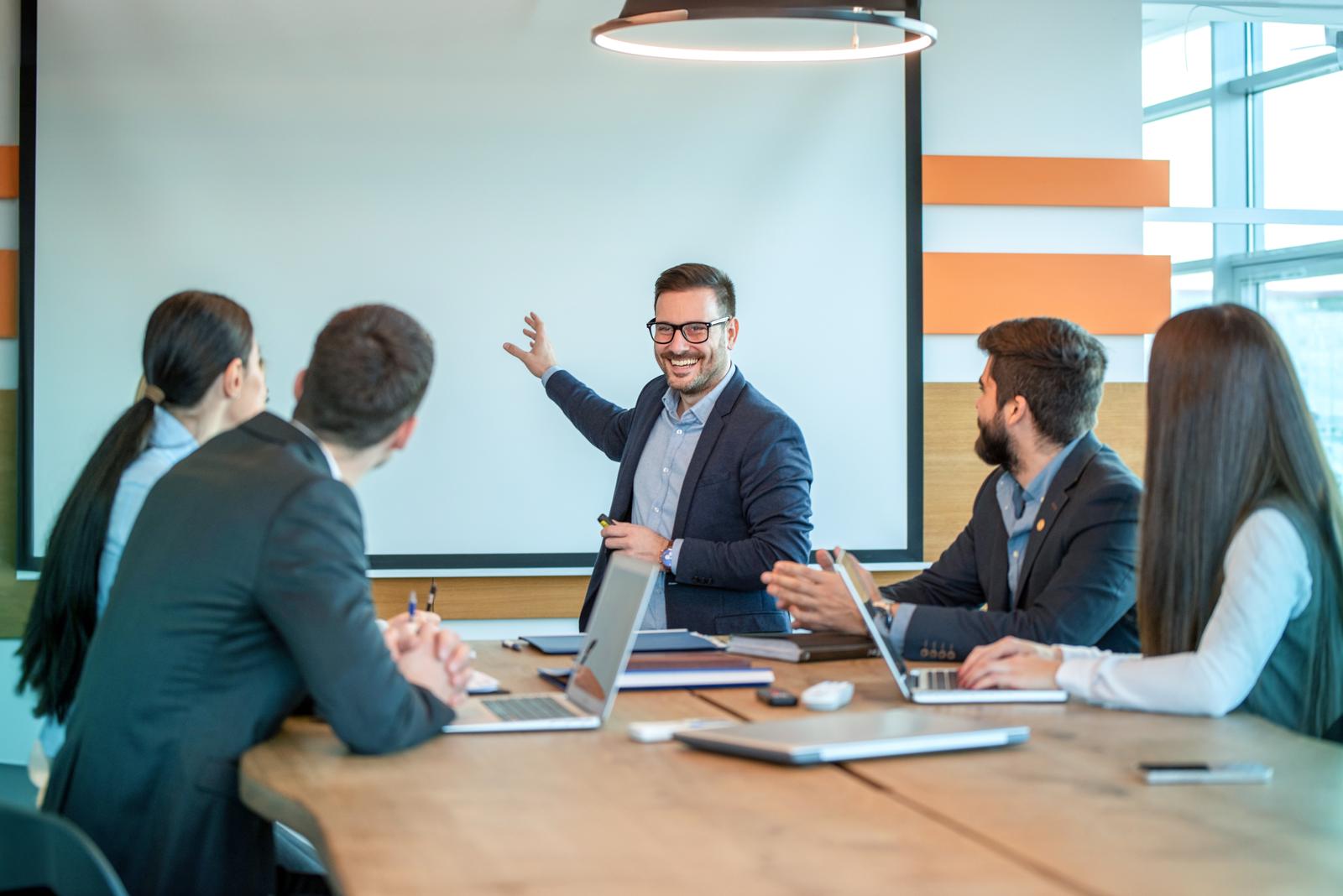 Guida al ruolo del responsabile sviluppo business: strategie e competenze chiave per la crescita aziendale